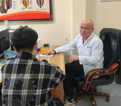 延安市|男科医师高朋磊：守护男性健康，专业男科诊疗